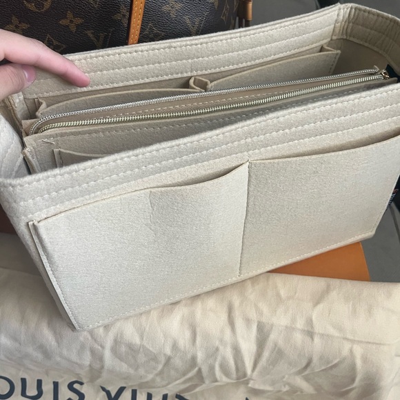 ❌SOLDDD ❌Louis Vuitton Neverfull MM - Picture 8 of 14